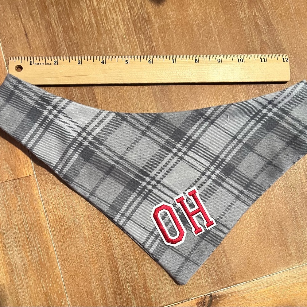 Multiple Colors of Dog Bandanas available , your choice $7 each